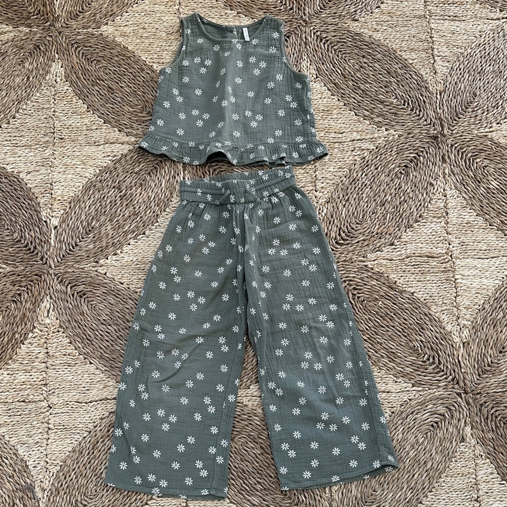 Rylee & Cru Green Daisy Two-Piece Set